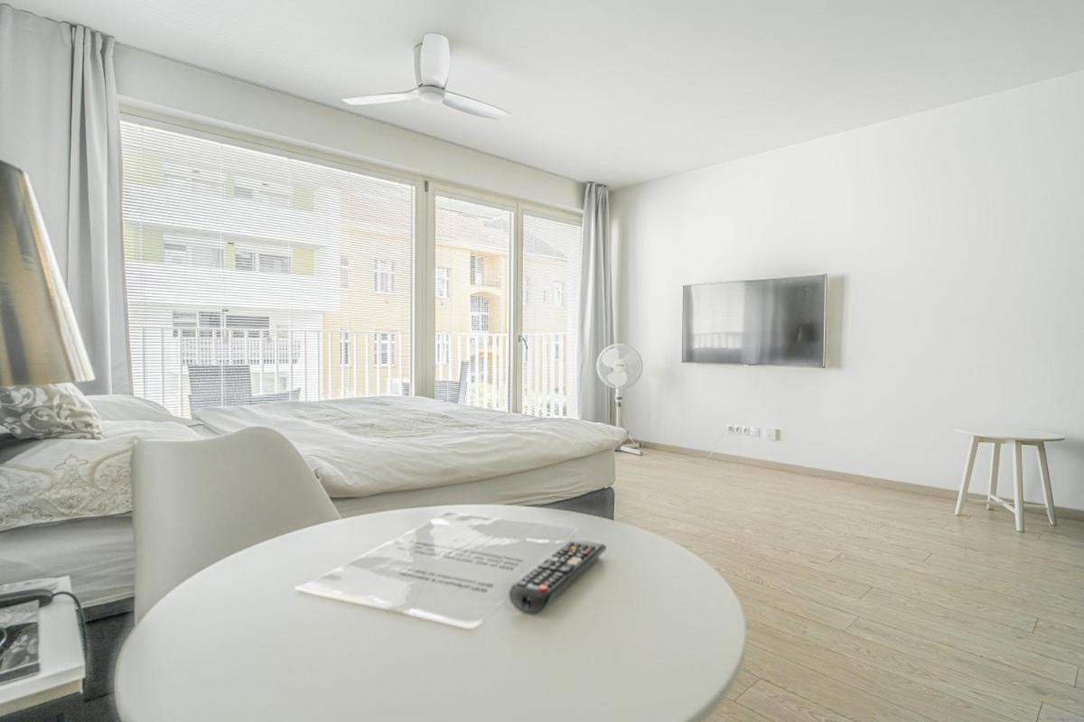 Apartment Karel With Garage Parking Praga Zewnętrze zdjęcie