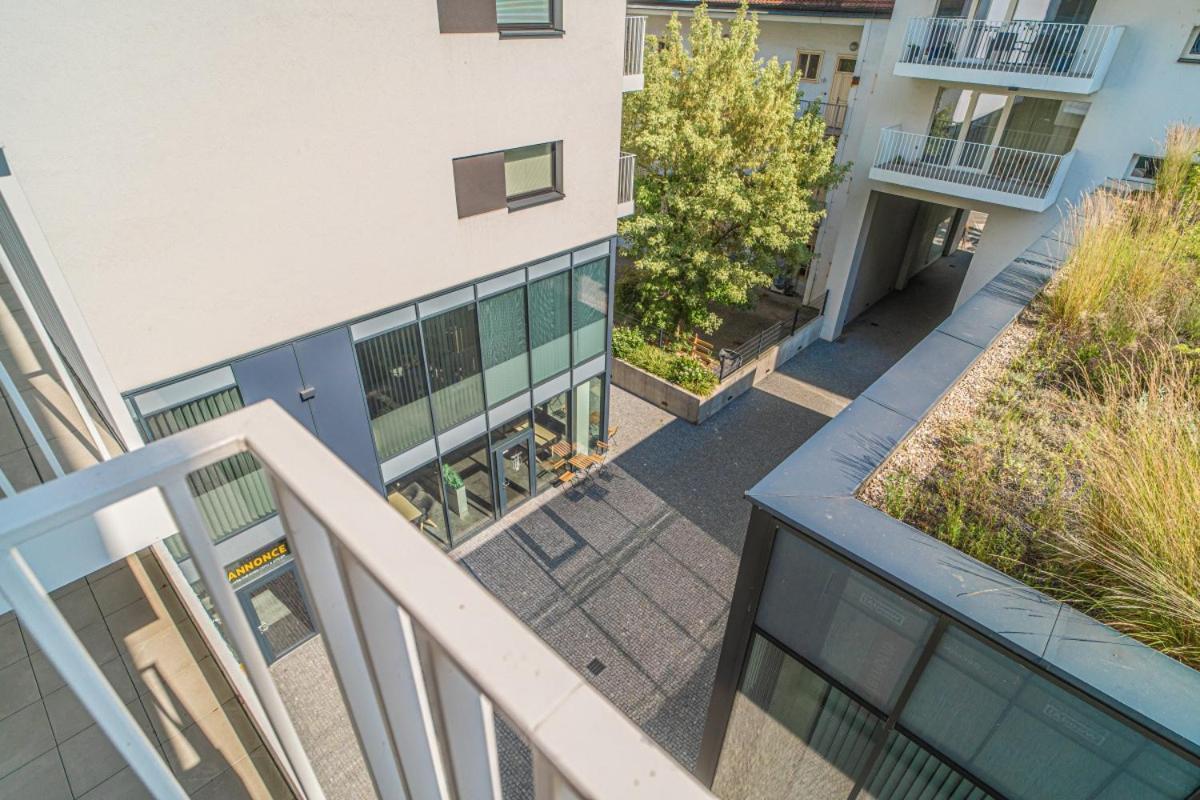 Apartment Karel With Garage Parking Praga Zewnętrze zdjęcie