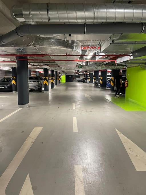 Apartment Karel With Garage Parking Praga Zewnętrze zdjęcie